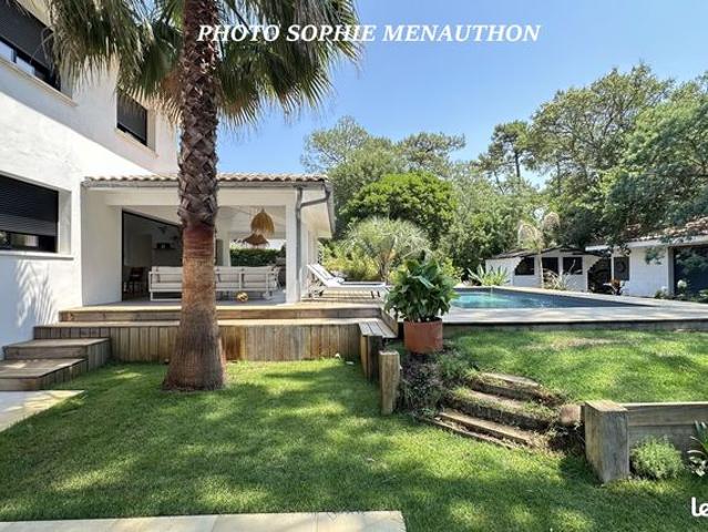 Villa 6 pièces 180 m²
