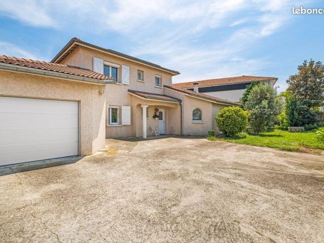 Villa 6 pièces 181 m²