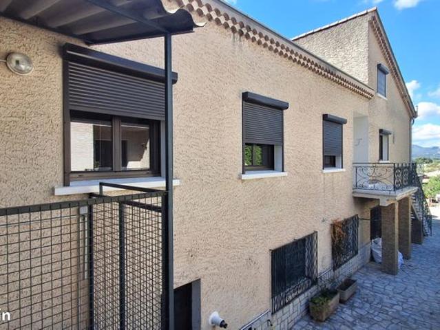 Villa 6 pièces 181 m²
