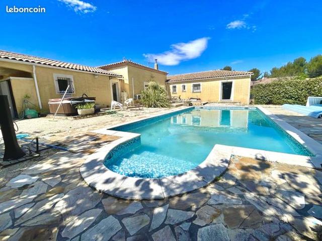 Villa 6 pièces 181 m²