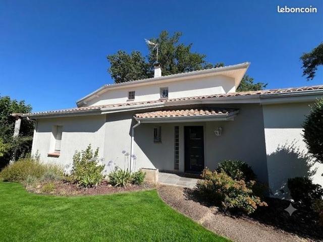 Villa 6 pièces 182 m²