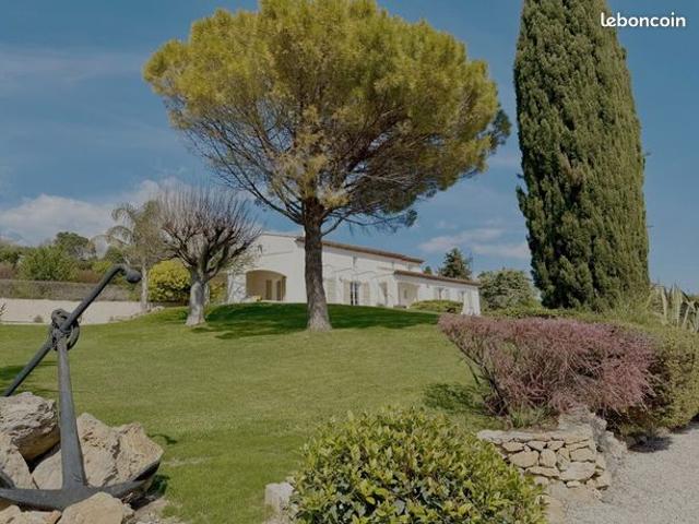 Villa 6 pièces 182 m²