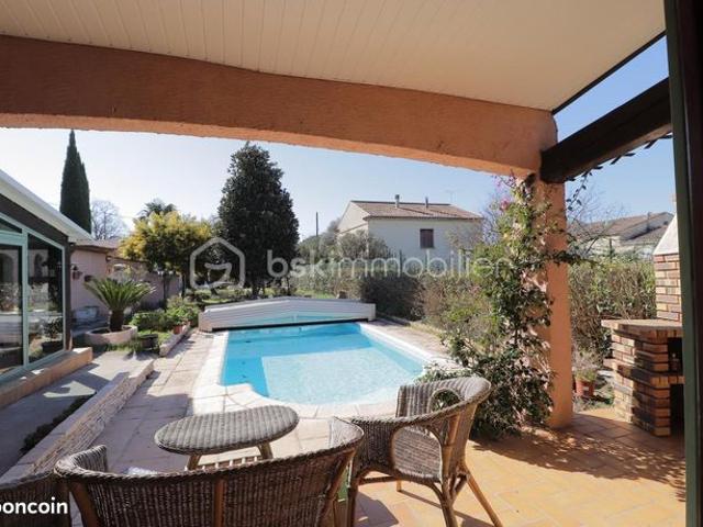Villa 6 pièces 182 m²