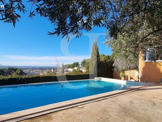 Villa 6 pièces 182 m²