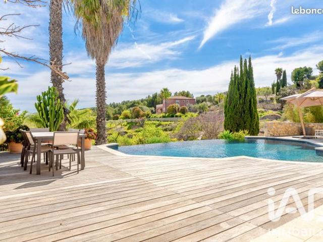 Villa 6 pièces 182 m²