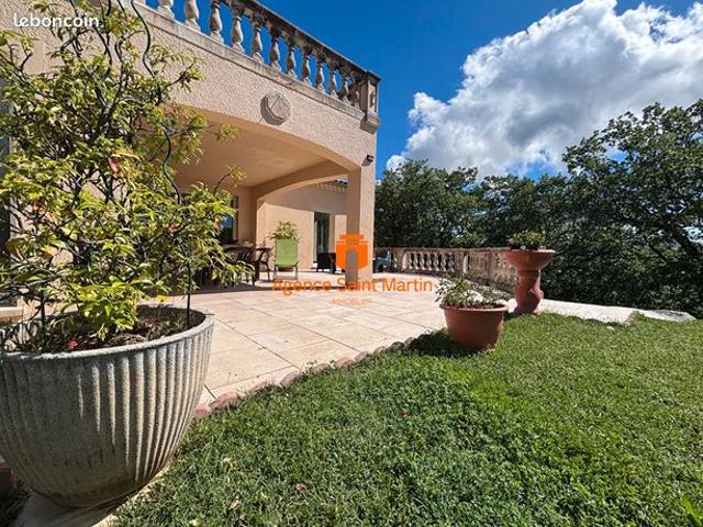 Villa 6 pièces 182 m²
