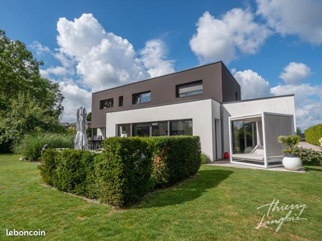 Villa 6 pièces 182 m²