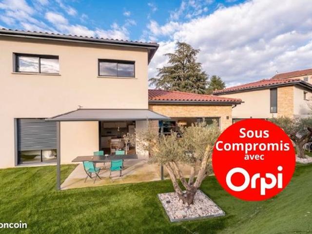Villa 6 pièces 183 m²