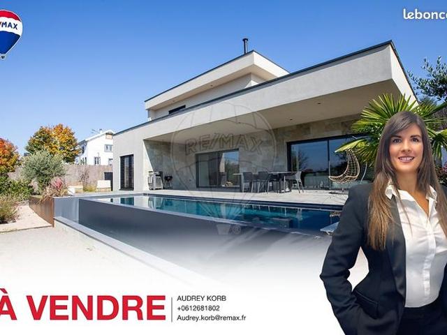 Villa 6 pièces 1 m²