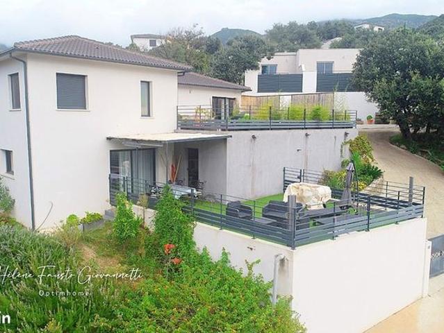 Villa 6 pièces 183 m²