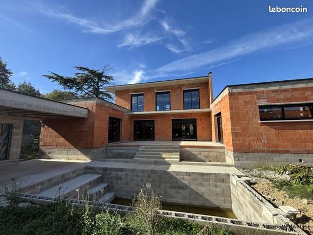 Villa 6 pièces 183 m²