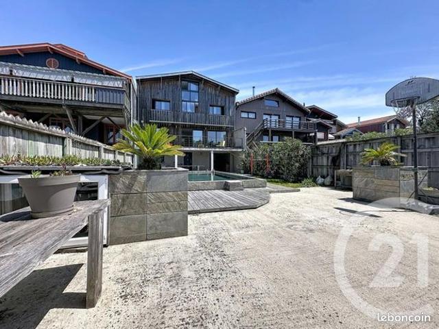 Villa 6 pièces 184 m²