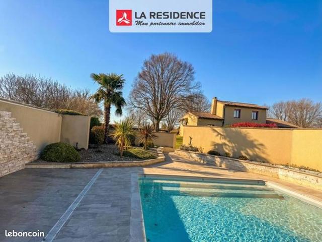Villa 6 pièces 184 m²