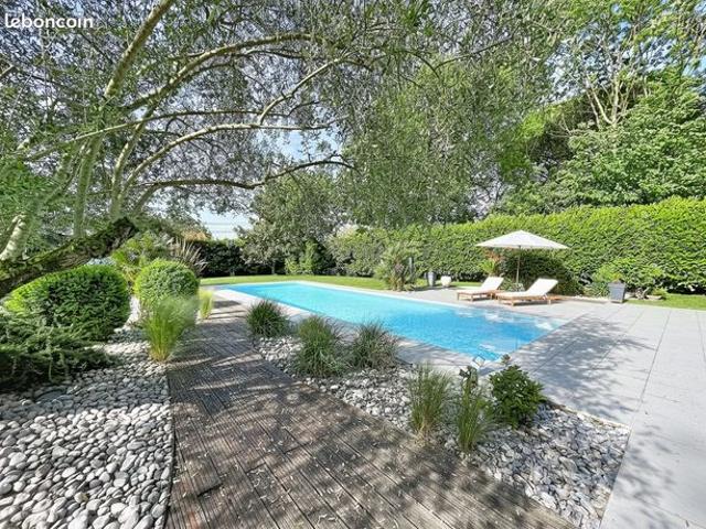 Villa 6 pièces 184 m²