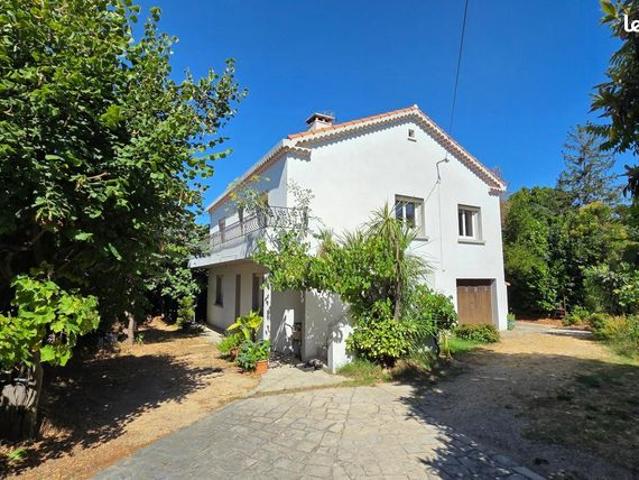 Villa 6 pièces 185 m²