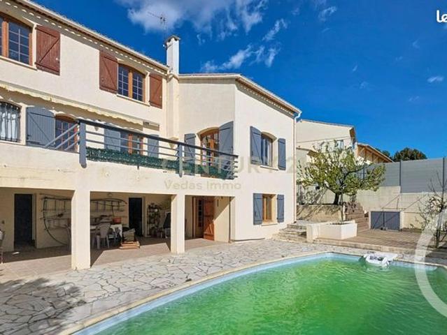 Villa 6 pièces 185 m²