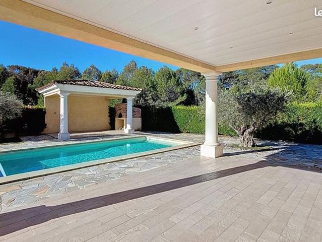 Villa 6 pièces 185 m²