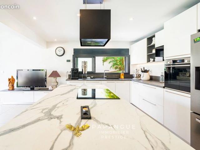 Villa 6 pièces 185 m²
