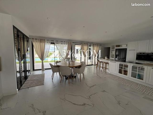 Villa 6 pièces 185 m²
