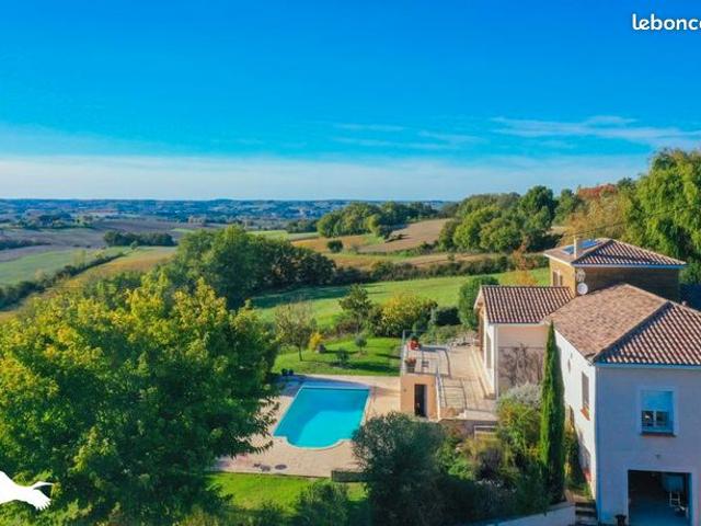 Villa 6 pièces 185 m²