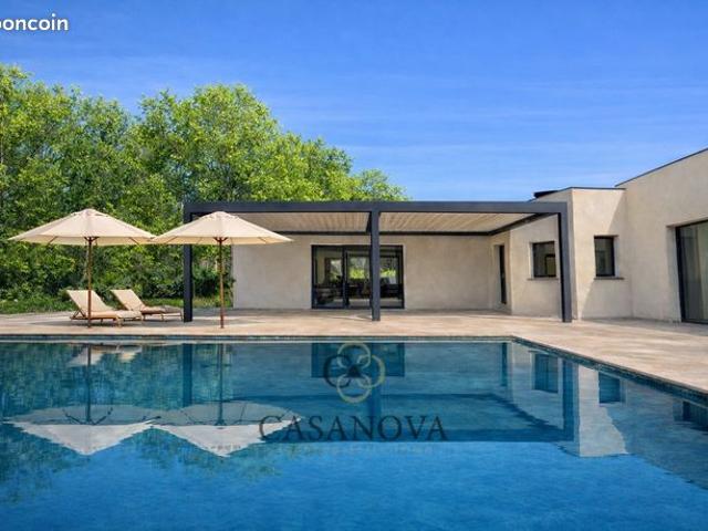 Villa 6 pièces 185 m²
