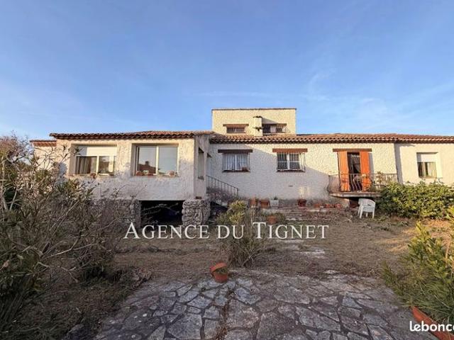 Villa 6 pièces 186 m²