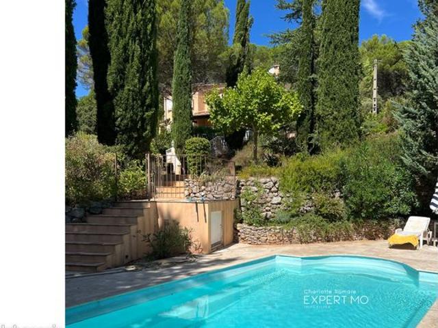 Villa 6 pièces 186 m²