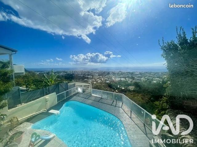 Villa 6 pièces 186 m²