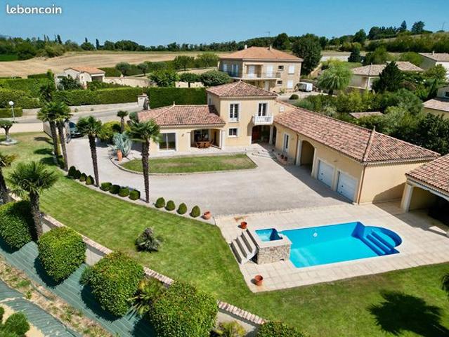 Villa 6 pièces 186 m²
