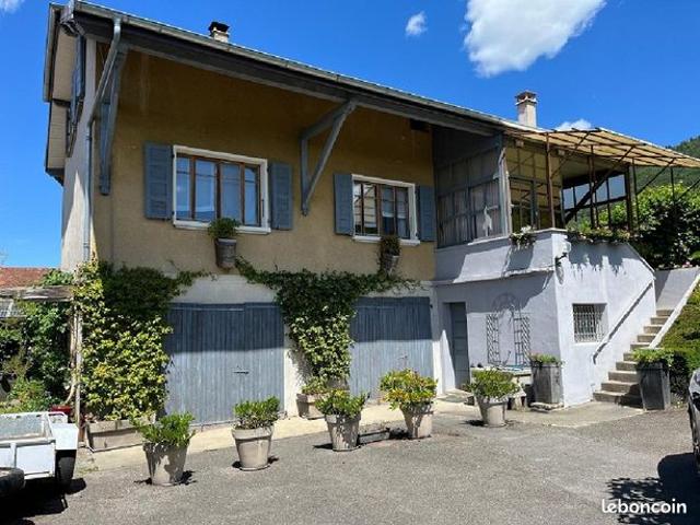Villa 6 pièces 186 m²