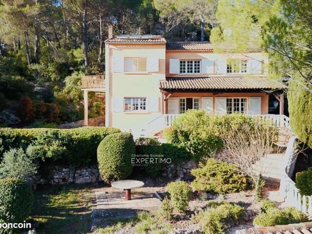Villa 6 pièces 186 m²