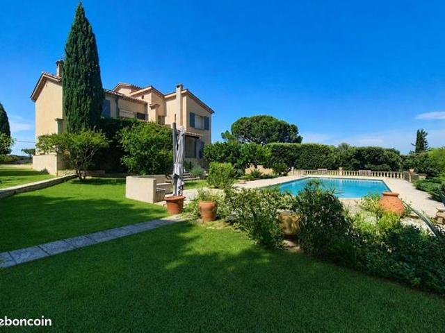 Villa 6 pièces 186 m²