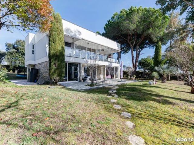 Villa 6 pièces 186 m²