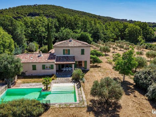 Villa 6 pièces 187 m²