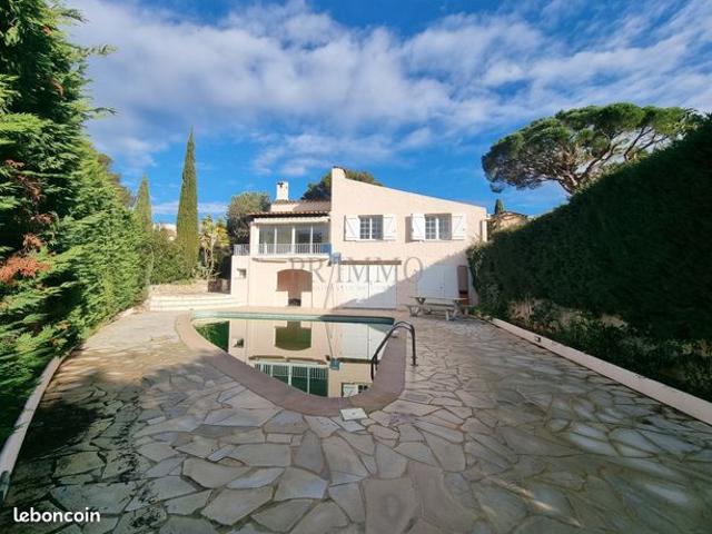 Villa 6 pièces 188 m²