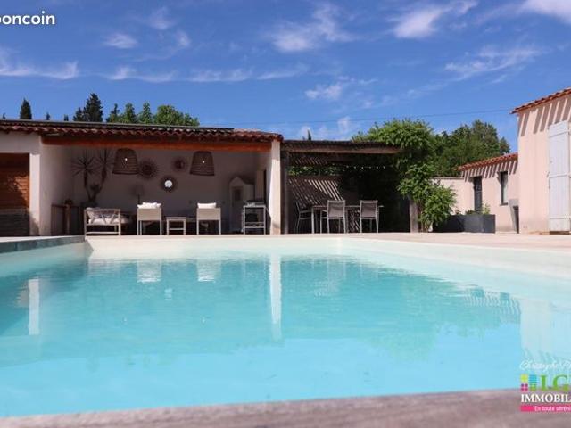 Villa 6 pièces 188 m²
