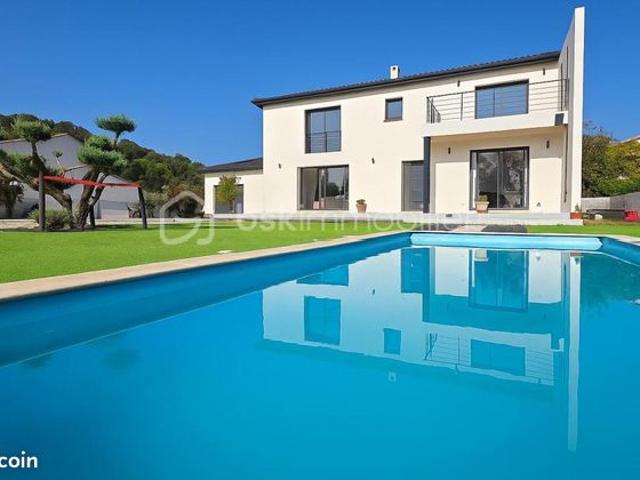 Villa 6 pièces 188 m²