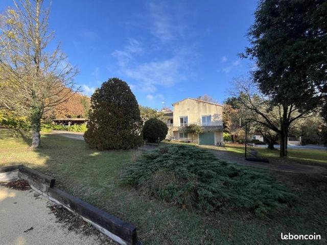 Villa 6 pièces 188 m²