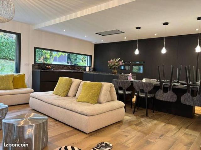 Villa 6 pièces 189 m²