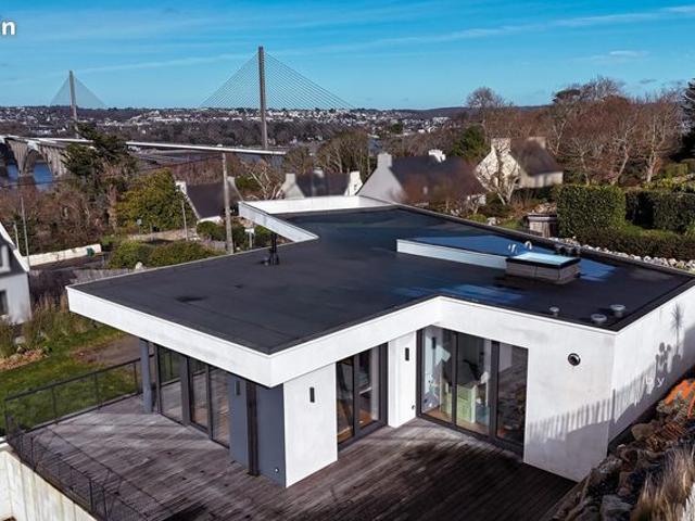 Villa 6 pièces 189 m²