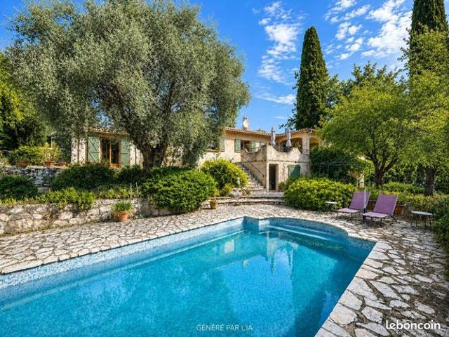 Villa 6 pièces 212 m²