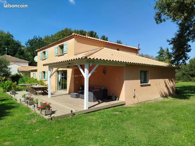 Villa 6 pièces 190 m²