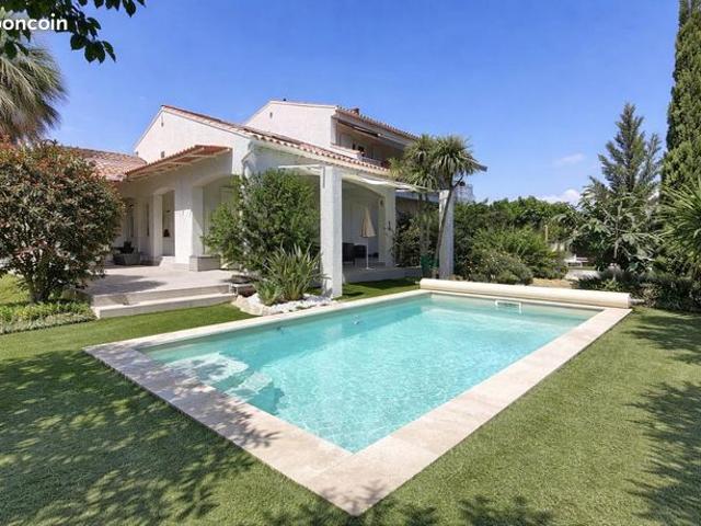 Villa 6 pièces 190 m²