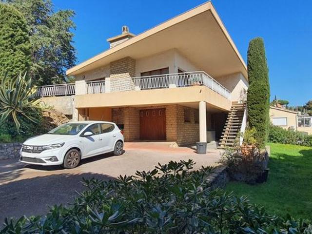 Villa 6 pièces 190 m²