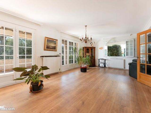 Villa 6 pièces 190 m²