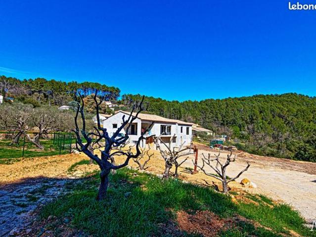 Villa 6 pièces 190 m²