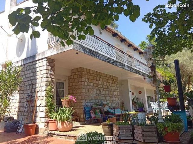 Villa 6 pièces 190 m²