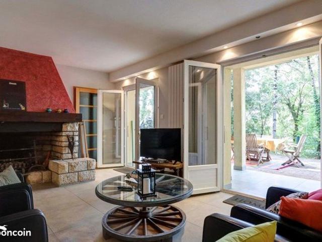 Villa 6 pièces 191 m²