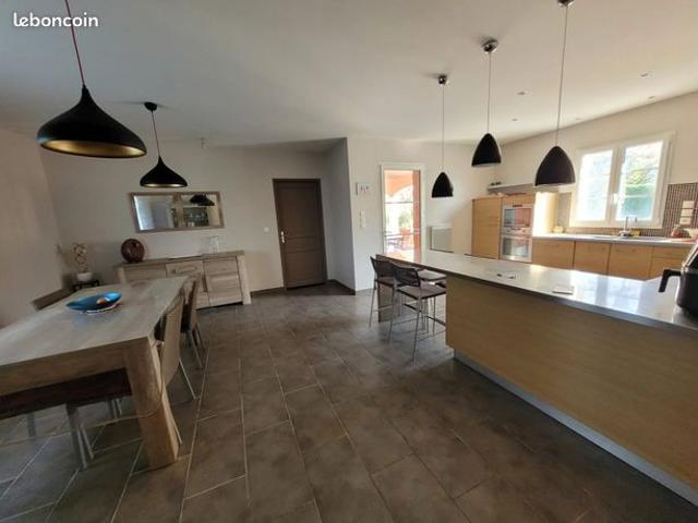 Villa 6 pièces 191 m²