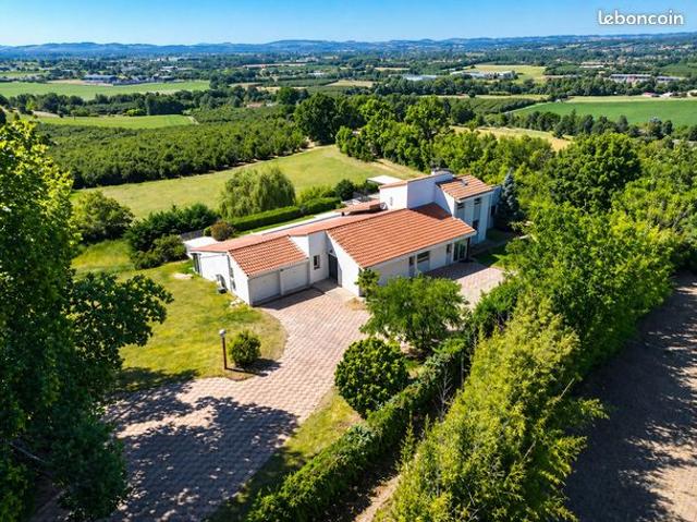 Villa 6 pièces 191 m²